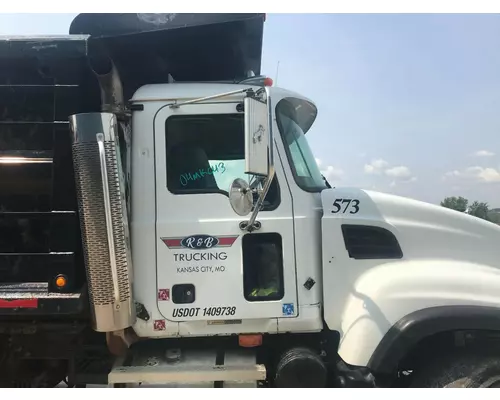 MACK CV713 GRANITE Hood