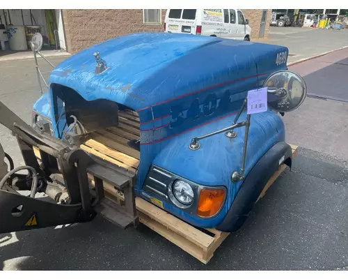 MACK CV713 GRANITE Hood