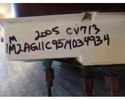 MACK CV713 GRANITE Instrument Cluster