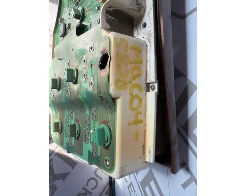 MACK CV713 GRANITE Instrument Cluster