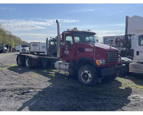 MACK CV713 GRANITE Rebuilders