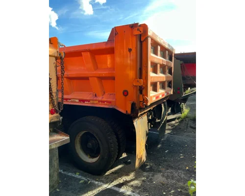 MACK CV713GRANITE Complete Vehicle