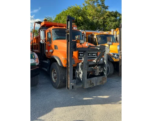 MACK CV713GRANITE Complete Vehicle