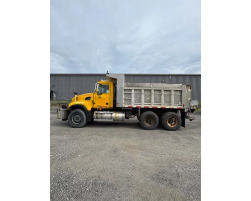 MACK CV713GRANITE Complete Vehicle