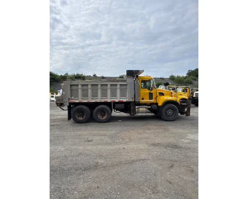 MACK CV713GRANITE Complete Vehicle
