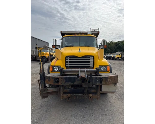 MACK CV713GRANITE Complete Vehicle