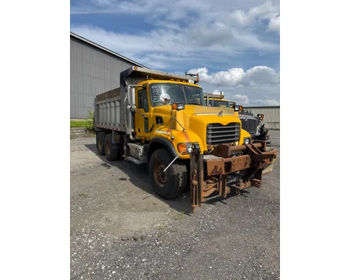 MACK CV713GRANITE Complete Vehicle