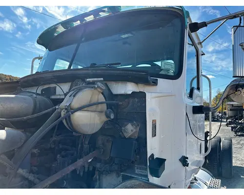 MACK CV713 Cab