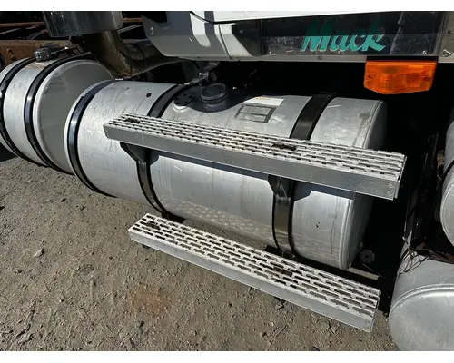 MACK CV713 Fuel Tank