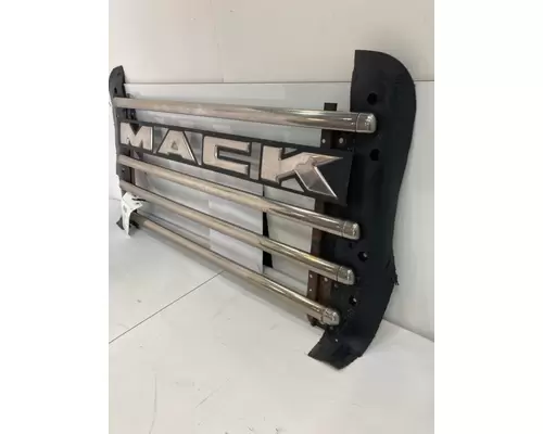 MACK CV Grille