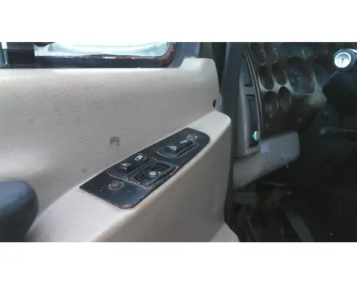 MACK CX 1999-2003 DOOR ASSEMBLY, FRONT