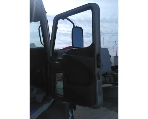 MACK CX 2004-2005 DOOR ASSEMBLY, FRONT