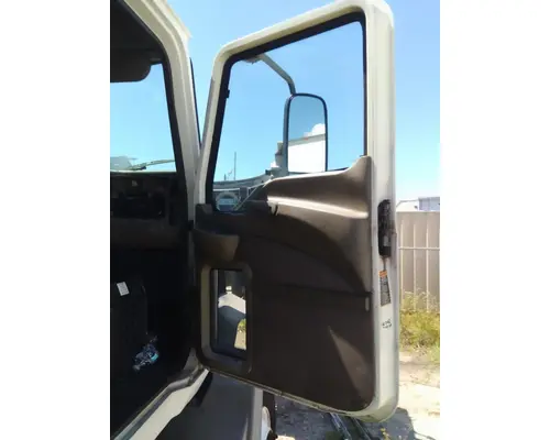 MACK CX 2004-2005 DOOR ASSEMBLY, FRONT
