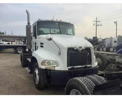 MACK CX612 VISION CAB CLIP