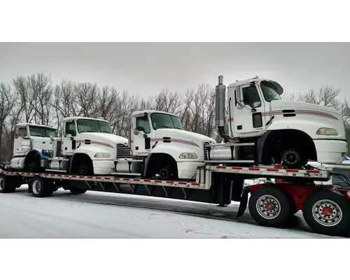 MACK CX612 VISION Hood