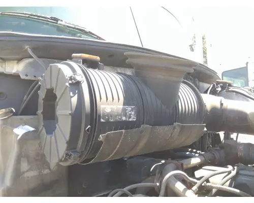 MACK CX612 AIR CLEANER