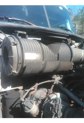 MACK CX612 AIR CLEANER