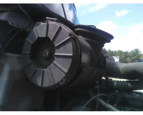 MACK CX612 AIR CLEANER