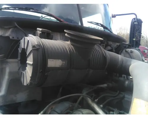 MACK CX612 AIR CLEANER