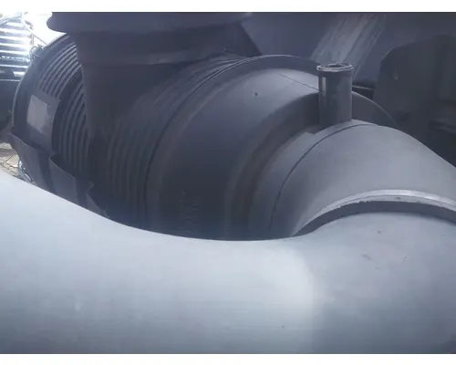 MACK CX612 AIR CLEANER