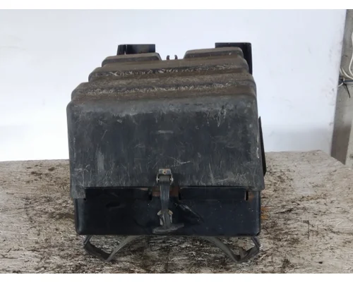 MACK CX612 BATTERY BOX