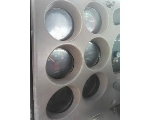 MACK CX612 GAUGE CLUSTER