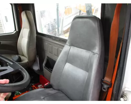 MACK CX612 SEAT, FRONT