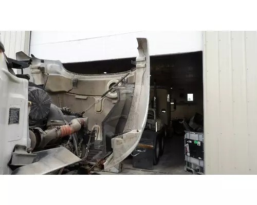 MACK CX613 1999-2005 HOOD