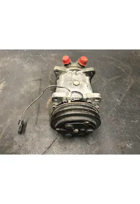 MACK CX613 VISION Air Conditioner Compressor
