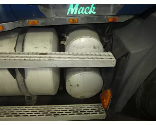 MACK CX613 VISION Air Tank