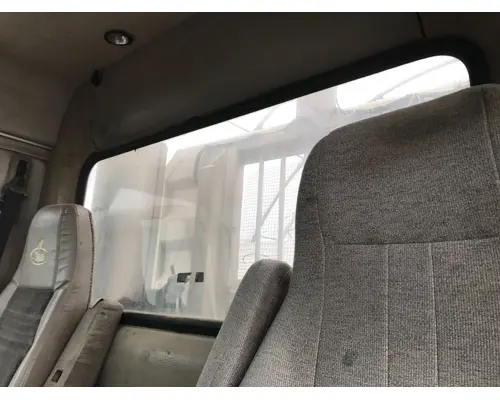 MACK CX613 VISION Back Glass