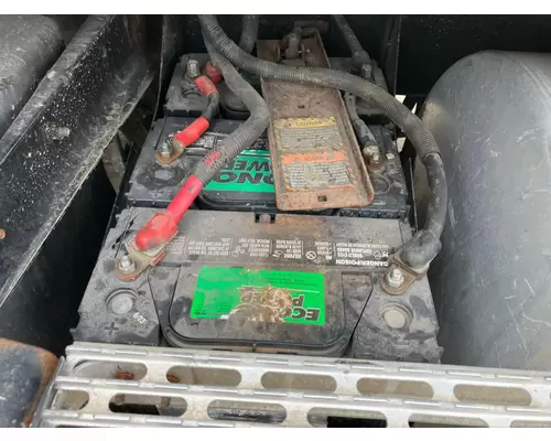 MACK CX613 VISION Battery Box