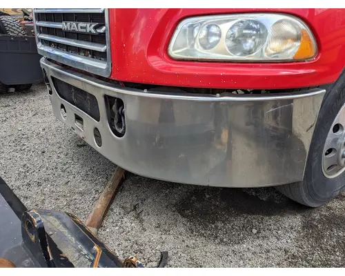 MACK CX613 VISION Bumper Assembly, Front
