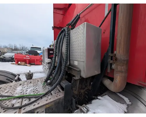 MACK CX613 VISION Complete Vehicle