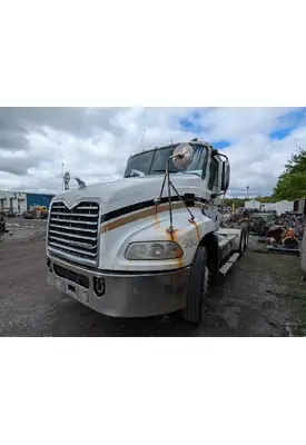 MACK CX613 VISION Complete Vehicle