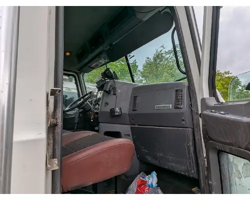 MACK CX613 VISION Complete Vehicle