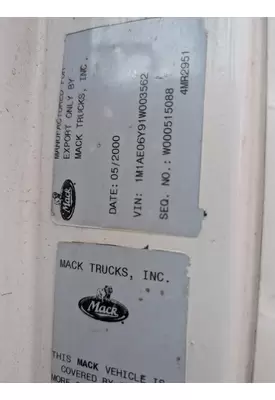 MACK CX613 VISION Complete Vehicle