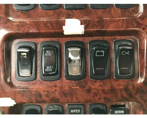 MACK CX613 VISION Dash Assembly