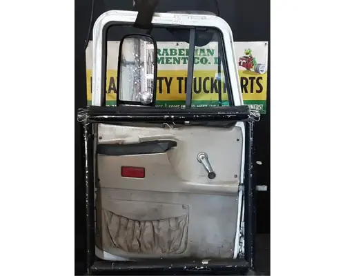 MACK CX613 VISION Door Assembly, Front