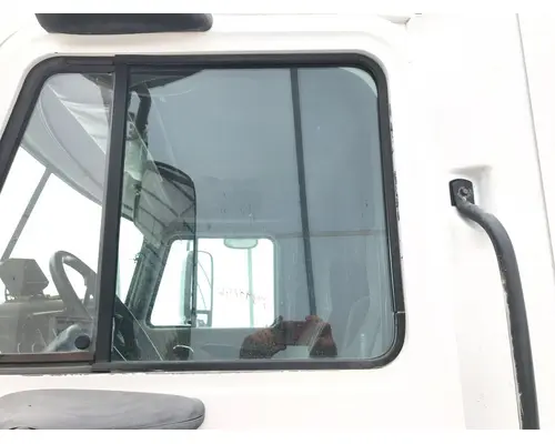 MACK CX613 VISION Door Glass, Front