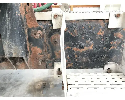 MACK CX613 VISION Engine Brackets, Misc.