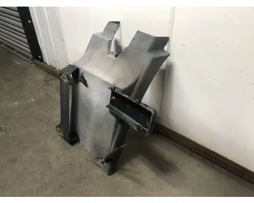 MACK CX613 VISION Fender