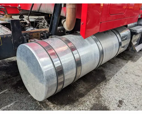 MACK CX613 VISION Fuel Tank