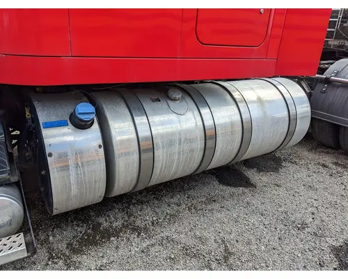 MACK CX613 VISION Fuel Tank
