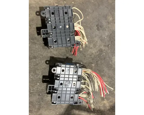 MACK CX613 VISION Fuse Box