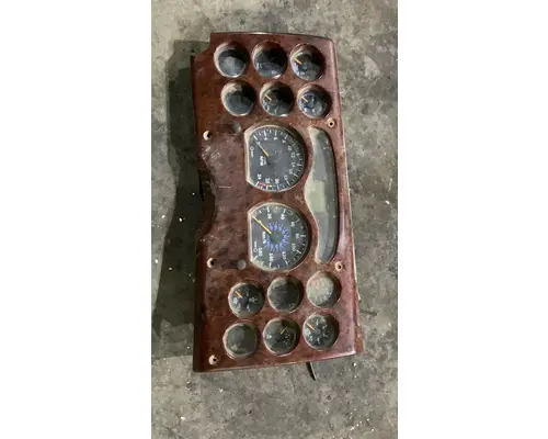 MACK CX613 VISION Instrument Cluster