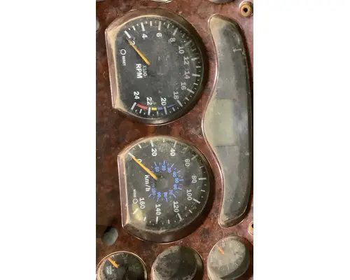 MACK CX613 VISION Instrument Cluster