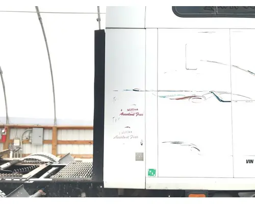 MACK CX613 VISION Sleeper Fairing