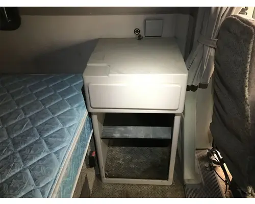 MACK CX613 VISION Sleeper