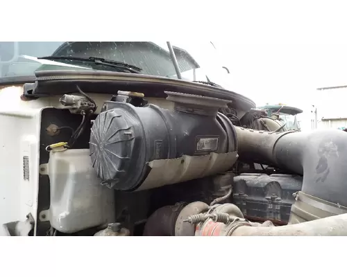 MACK CX613 AIR CLEANER